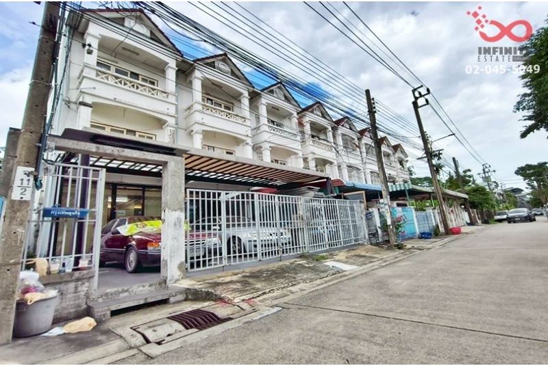 ขายทาวน์โฮม 3 ชั้น 29 ตร.ว. ลาดพร้าว 113 หลังริม  ใกล้รถไฟฟ้าสายสีเหลือง