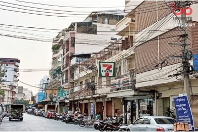 92749, ขายอาคารพาณิชย์ ถนนมหาจักร 4 ชั้น 11 ตร.ว. ใกล้คลองถมเซ็นเตอร์ พร้อมผู้เช่า