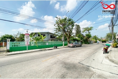 93125, ขายที่ดิน 372 ตรว.พร้อม บ้าน 2ชั้น ถนนกรุงเทพกรีฑา - นักกีฬาแหลมทอง ใกล้มอร์เตอร์เวย์