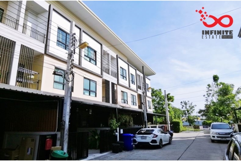 ขายทาวน์โฮม 3 ชั้น เดอะ ทริปเปิล สุขุมวิท 113  ศรีนครินทร์ วัดด่านสำโรง ใกล้ BTS แบริ่ง