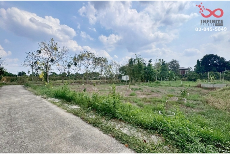 ขายที่ดิน 105 ตร.ว. หมู่บ้านสวัสดิการ กรป.กลาง  เทิดราชัน 27 ใกล้สนามบินดอนเมือง