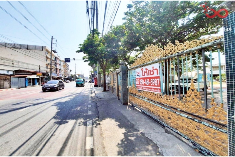 ให้เช่าที่ดิน 278 ตรว. ติดถนนเอกชัย  พร้อมอาคาร 2 ชั้น 400 ตรม. บางขุนเทียน จอมทอง