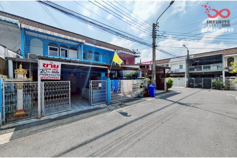 ขายทาวน์เฮาส์ 2 ชั้น 20 ตร.ว. ซอยพุ่มอุไร 3 ถนนสุทธิสาร - ลาดพร้าว 64 ใกล้ MRT สุทธิสาร