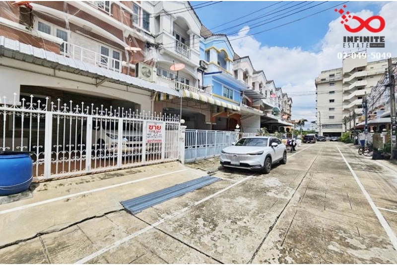 ให้เช่าทาวน์เฮาส์ 3 ชั้น 20 ตรว. หมู่บ้านปาล์มสวีท ซ.ลาดพร้าว 80 ใกล้ MRT สายสีเหลือง