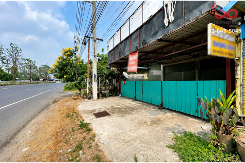 ขายอาคารพาณิชย์ 2 คูหา 2.5 ชั้น 54.7 ตร.ว. ถนนสุวรรณศร ตำบลโคกไม้ลาย ปราจีนบุรี
