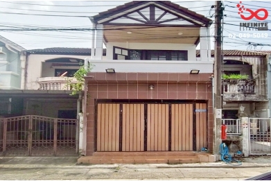 93968, ทาวน์เฮาส์ 2 ชั้น ประเสริฐมนูกิจ 42 หมู่บ้านสราญรมย์ รีโนเวทใหม่ ตรงข้ามสวน ใกล้แยกเกษตร–นวมินทร์