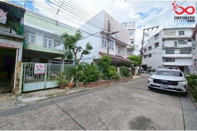 93783, ขายทาวน์เฮาส์ 2 ชั้น 28ตรว. ถนนนวมินทร์  หมู่บ้านปรีชา 2 นวมินทร์ 65 ใกล้ MRT บางกะปิ