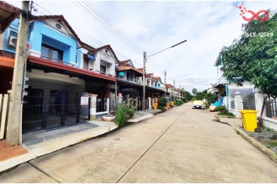 93077, ขายทาวน์เฮ้าส์ 18 ตร.ว. กฤษดานคร 26 นครชัยศรี  นครปฐม ห่างถนนเพชรเกษมเพียง 300 เมตร