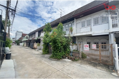 94218, ขายทาวน์เฮาส์ 2 ชั้น 24 ตร.ว. ลาดปลาเค้า 59 ใกล้ถนนประเสริฐมนูกิจ ลาดพร้าว 
