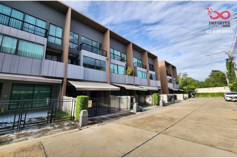 ขายทาวน์เฮาส์ 3 ชั้น บ้านกลางเมือง วัชรพล สุขาภิบาล 5 สายไหม 18 ตร.ว.