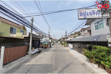 94314, ขายทาวน์เฮาส์ 2 ชั้น 21 ตร.ว.หมู่บ้านอยู่เจริญ พหลโยธิน 50 ใกล้ BTS สะพานใหม่