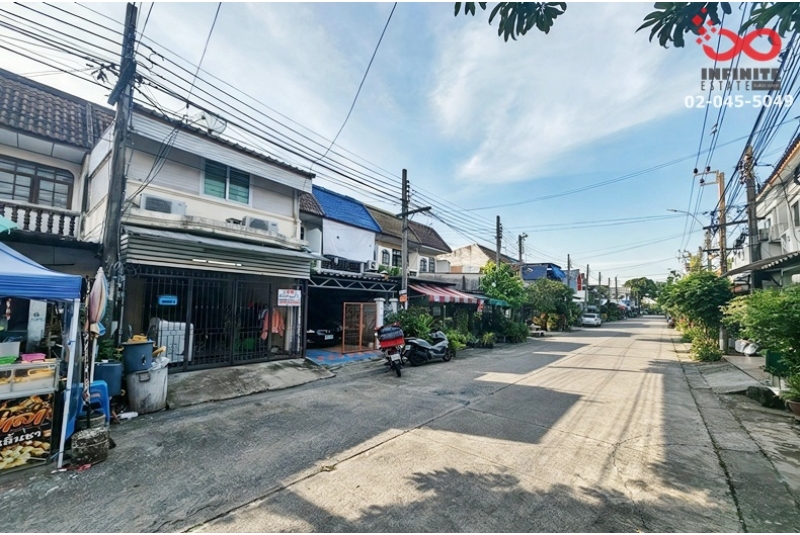 ขายทาวน์เฮาส์ 2 ชั้น หมู่บ้านเสนา 88 คลองลำเจียก 6 นวลจันทร์ 17  เกษตร-นวมินทร์
