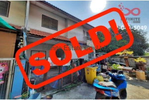 85228, ขายทาวน์เฮ้าส์ 2 ชั้น หมู่บ้านกัลยา ซอยอินทาปัจ 9/2  ถนนเพชรเกษม 69 ถูกมาก