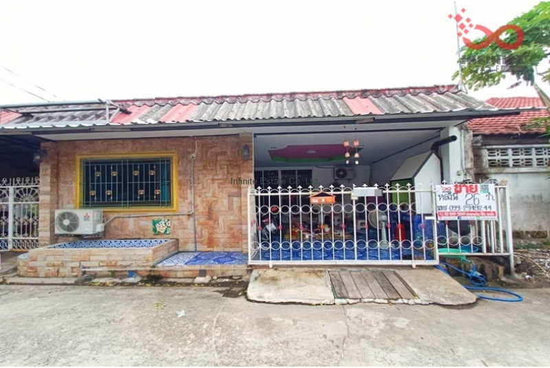 ทาวน์เฮ้าส์ชั้นเดียว  หมู่บ้าน ศรีเทพไทย บ้านสวนบางนา ถนนบางนา-ตราด