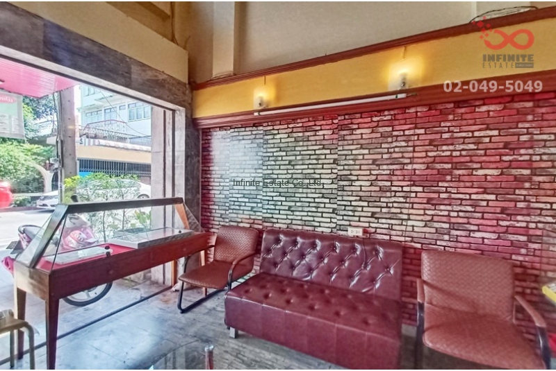 อาคารพาณิชย์ 3.5 ชั้น เนื้อที่ 18 ตารางวา ถนนบางกรวย-ไทยน้อย 12/3