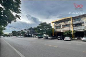 85678, อาคารพาณิชย์หลังมุม 3.5 ชั้น เนื้อที่ 41 ตารางวา  ติดถนนกรุงเทพกรีฑา 15 