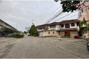 86652, ที่ดินพร้อมบ้าน 2 หลัง และห้องเช่า 3 ชั้น  เนื้อที่ 136 ตารางวา ซอยประดิพัทธ์5