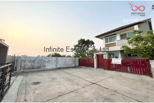 86967, ขายบ้านแฝด 2 ชั้น หมู่บ้านสุขุมวิทไลท์ 35 ตารางวา หลังริม ถนนบางนา-ตราด 