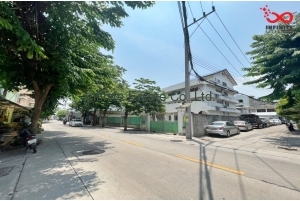 90872, ขายที่ดิน พร้อมตึกสำนักงาน 4 ชั้น 289 ตารางวา ลาดพร้าว 71 ถนนนาคนิวาส ถนนสุคนธสวัสดิ์ 