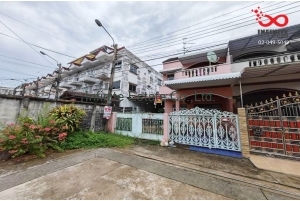 87497, ขายทาวน์เฮ้าส์ 2 ชั้น บ้านแก้ววิลล่า2 หลังริม ถนนลาดพร้าววังหิน