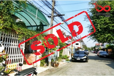 81327, ทาวน์เฮ้าส์ 2 ชั้น หมู่บ้านอยู่เจริญ ลาดพร้าว101 แยก17	