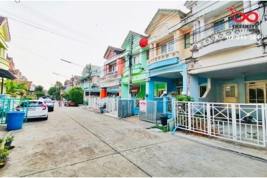 89208, ขายทาวน์เฮาส์ 2 ชั้น หมู่บ้านมณีรินทร์เลคแอนด์พาร์ค ถนนสะพานนนทบุรี-บางบัวทอง