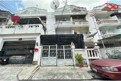 89824, ขายทาวน์โฮม 3 ชั้น หมู่บ้านไพโรจน์ โครงการ5 ถนนบางนา-ตราด ใกล้เซ็นทรัล