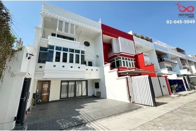 90450, ขายทาวน์โฮม 3.5 ชั้น 33 ตารางวา ถนนพหลโยธิน ซอยพหลโยธิน 30 แยก 4 หลังริม ใกล์รถไฟฟ้าBTS สายสีเขียว(สถานีรัชโยธิน)