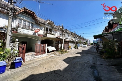 90425, ขายทาวน์เฮ้าส์ 2 ชั้น หมู่บ้านมนวดี ถนนวัดลาดปลาดุก ใกล้ MRT สายสีม่วง สถานีบางไผ่