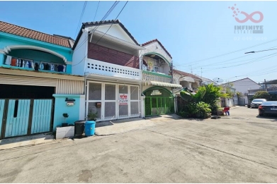 90422, ขายทาวน์เฮาส์ 2 ชั้น 17 ตารางวา ซอยสุขุมวิท13 ถนนสุขุมวิท 