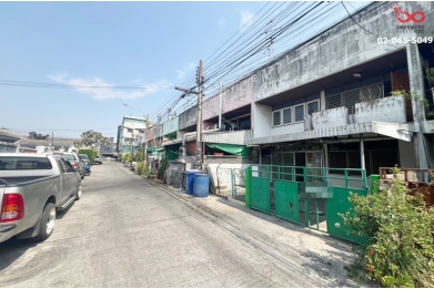 90670, ขายทาวน์เฮาส์ 2 ชั้น 24 ตารางวา มหานครนิเวศน์ 7 ซอยมหานครนิเวศน์ 7 ถนนวิภาวดี 64