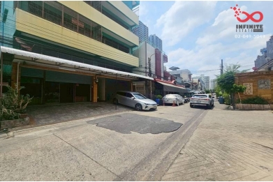 91224, ขายอาคารพาณิชย์ 4.5 ชั้น 2 คูหา  50 ตารางวา ซอยประชาอุทิศ 20 ถนนประชาอุทิศ