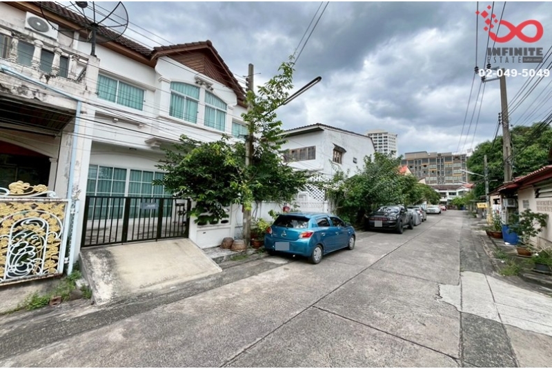 ทาวน์เฮาส์ 2ชั้น 18ตรว.รีโนเวทใหม่ รามคำแหง 36/1 บางกะปิ 