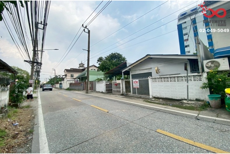 ขายที่ดินพร้อมบ้าน 2ชั้น 57ตรว. ศรีนครินทร์ 38 ใกล้ MRT สายสีเหลือง 