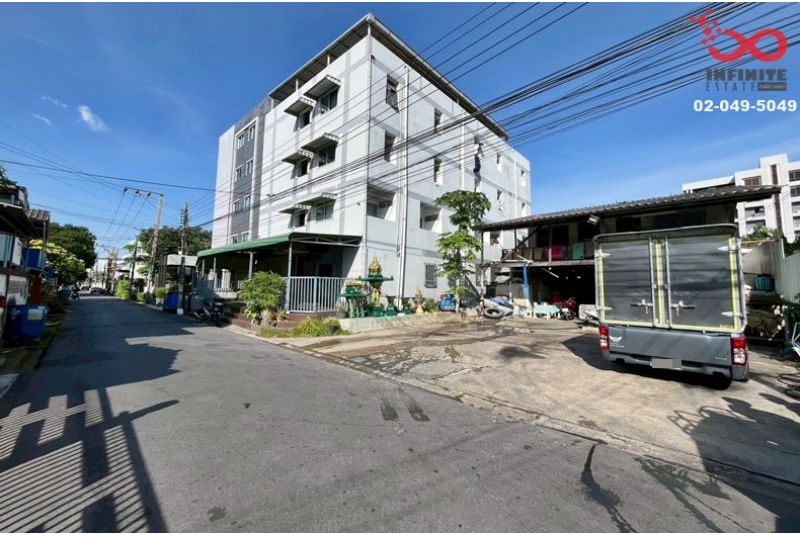 ขายที่ดินพร้อมสิ่งปลูกสร้าง 61ตรว.ลาดพร้าว 136 ใกล้ MRT สีเหลืองสถานีบางกะปิ