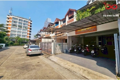 92803, ขายโฮมออฟฟิศ ถนนพระราม 9 ใกล้ทางด่วนศรีรัช  ห้วยขวาง 34 ตรว.3 ชั้น ใกล้ทางด่วน