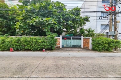 92785, ขายที่ดิน 99 ตร.ว.ซอยลาดพร้าว 110 แยก 2 ใกล้รถไฟฟ้า สายสีเหลือง